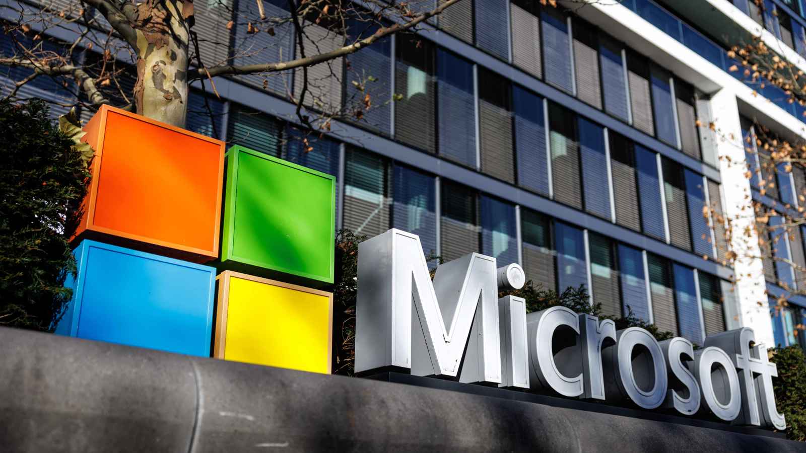 البرازيل تفتح تحقيقاً بشأن خدمات «مايكروسوفت» السحابية 