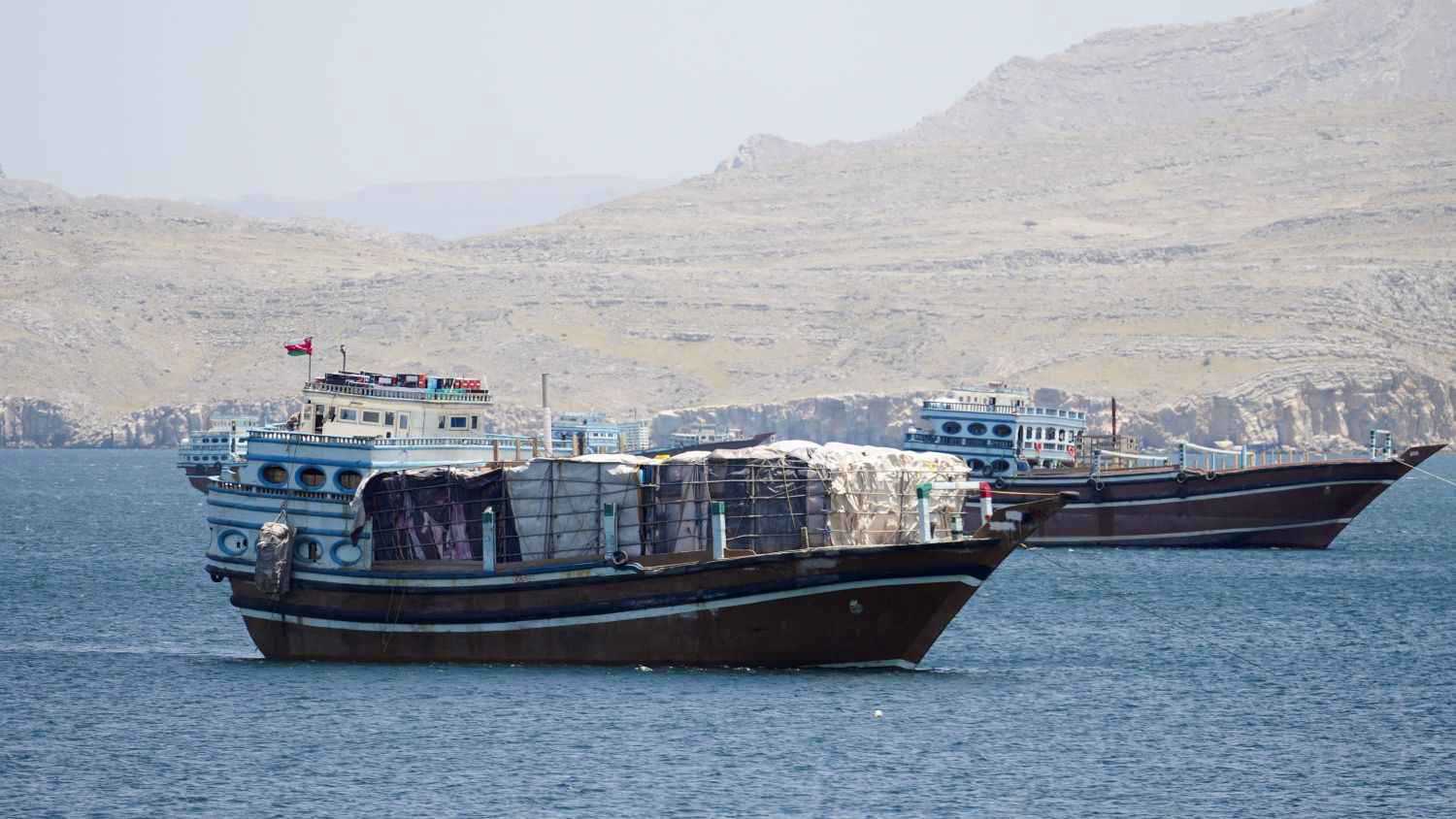 عبور مضيق هرمز يقتصر على 7 سفن أغلبها بضائع جافة 