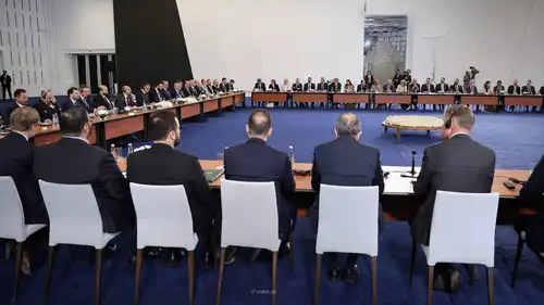 من اجتماع الطاولة المستديرة بين الجانبين السوري والفرنسي في قصر الشعب بدمشق، يوم 7 يوليو 2026.
