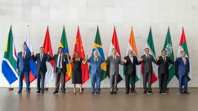 صورة جماعية مع المشاركين في الاجتماع الخامس عشر لمستشاري الأمن القومي وممثلي الأمن القومي في مجموعة البريكس في برازيليا، البرازيل، 30 أبريل 2025.