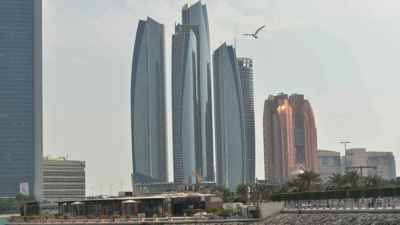 اقتصاد الإمارات ينمو 4% خلال 2024