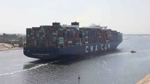 قناة السويس شهدت عبور سفينة الحاويات CMA CGM  BENJAMIN FRANKLIN أكبر سفينة حاويات تعبر القناة منذ عامين