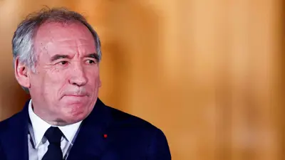  رئيس الوزراء الفرنسي المعين حديثاً فرانسوا بايرو في يوم حفل التسليم والتسلم في فندق ماتينيون في باريس، فرنسا، 13 ديسمبر 2024. 