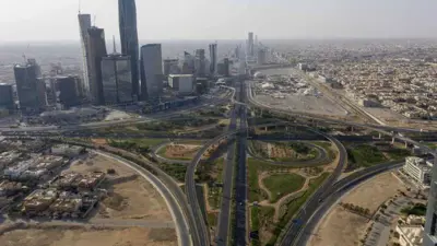 جانب من مدينة الملك عبد الله المالية والطريق الدائري في العاصمة السعودية الرياض ـ 24 مايو 2020.