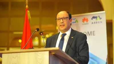 وزير تكنولوجيات الاتصال التونسي، سفيان الهميسي، يلقي كلمة خلال فعالية للتكنولوجيا في تونس، 10 ديسمبر 2024.