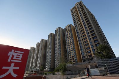 تصفية إيفرغراند.. عملاق العقارات يفاقم الضغوط على بكين