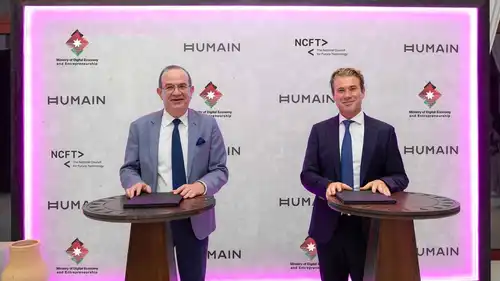 جانب من توقيع نائب رئيس المجلس الوطني لتكنولوجيا المستقبل، وزير الاقتصاد الرقمي والريادة الأردني سامي سميرات، والرئيس التنفيذي لشركة «هيوماين» السعودية مذكرة تفاهم، بتاريخ 6 سبتمبر 2026.