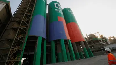  جانب من مصنع أسمنت هايدلبرج ماتيريالز في منطقة القطامية بالقاهرة، مصر، 4 سبتمبر 2023.