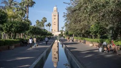 مسجد الكتبية قرب ساحة جامع الفنا في مدينة مراكش المغربية يوم 16 مايو 2024