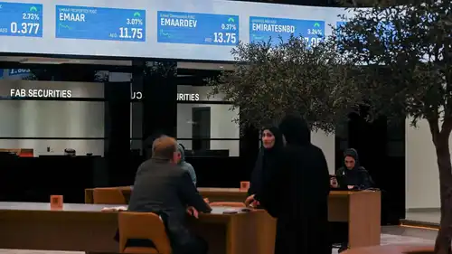 قاعة التداولات في سوق دبي المالي، الإمارات العربية المتحدة، في 24 مارس 2026