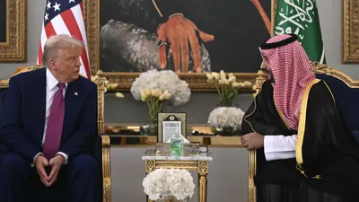 لقاء بين ولي العهد السعودي الأمير محمد بن سلمان والرئيس الأميركي دونالد ترامب في مستهل زيارته إلى الرياض يوم 13 مايو 2025