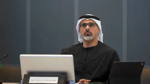 الشيخ خالد بن محمد بن زايد خلال رئاسته الاجتماع. 