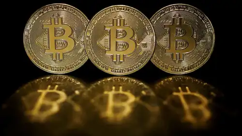 عملة «بيتكوين» في هذه الصورة التوضيحية التي التقطت في 7 يونيو 2021