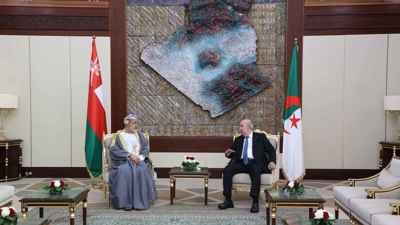 عمان والجزائر تؤسسان صندوقا استثماريا يركز على الغذاء والدواء والتعدين