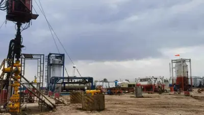 صورة أرشيفية لبئر نفطي تابع لشركة نفط الوسط، بغداد، العراق.