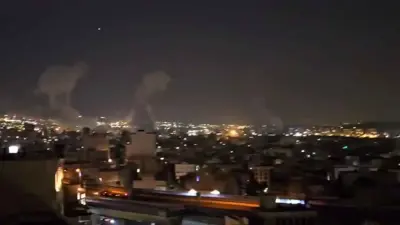 صورة للنيران والدخان التي خلفها قصف العاصمة الإيرانية 13 يونيو 2025