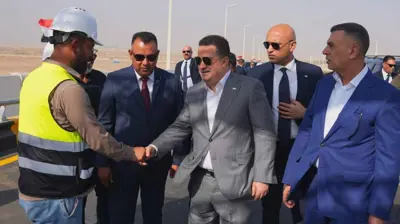 رئيس مجلس الوزراء العراقي محمد شياع السوداني خلال وصوله لمدينة البصرة لافتتاح عدة مشاريع في البصرة، 24 يوليو 2025