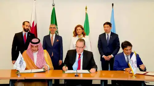 قدّمت السعودية وقطر مبادرة بتمويل مشترك بقيمة إجمالية تبلغ 89 مليون دولار لدعم سوريا على هامش الدورة الثمانين للجمعية العامة للأمم المتحدة.
