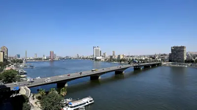 منظر عام لجسر جامعة القاهرة فوق نهر النيل، العاصمة المصرية القاهرة، 20 مارس 20244