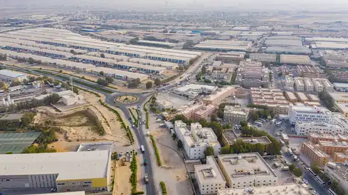 دبي للاستثمار تطرح أسهم دي اي بي هولدينغ للاكتتاب العام 
