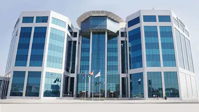 المقر الرئيس لمجموعة «موانئ أبوظبي» في العاصمة الإماراتية.