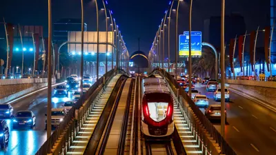 عربات لقطار الرياض أثناء فترة التجريب على أحد المسارات 