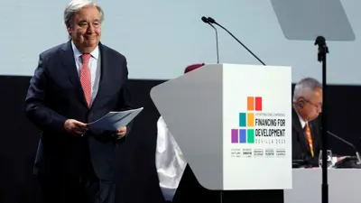 الأمين العام للأمم المتحدة أنطونيو غوتيريش خلال مؤتمر الأمم المتحدة الدولي الرابع للتمويل والتنمية في إشبيلية، في 30 يونيو 2025.