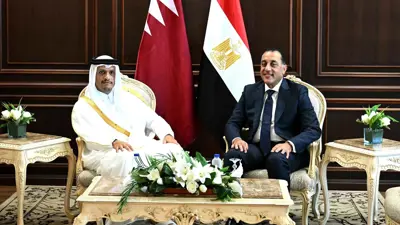 من اجتماع رئيس الوزراء المصري ونظيره القطري في مدينة العلمين، مصر، يوم 28 أغسطس 2025.