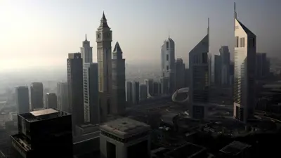 مركز دبي المالي العالمي (DIFC) متوسطاً مجموعة من الأبراج وناطحات السحاب في دبي، الإمارات، يوم 18 يونيو 2019.