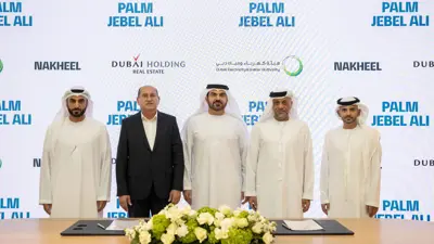 خلال توقيع الاتفاقية بين شركة «نخيل» و هيئة كهرباء ومياه دبي «ديوا» » لإنشاء محطتي كهرباء.