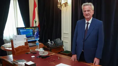 محافظ مصرف لبنان المركزي رياض سلامة في مكتبه داخل مبنى المصرف، بيروت - 31 يوليو 2023