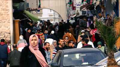 في زمن الدينار الليبي الضعيف.. هل يصبح «المنتج المحلي» عبئاً إضافياً؟