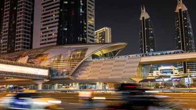 أسواق المال الإماراتية تُظهر متانة متزايدة وتواصل جذب الاستثمارات
