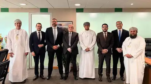 صورة تذكارية خلال إعلان فوز تحالف شركتي بتروجت وإنبي المصريتين باتفاقية إطارية طويلة الأجل مع شركة تنمية نفط عُمان، بتاريخ 19 يوليو 2026.