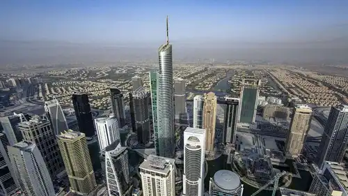 البرج الذي يضم مركز دبي للسلع المتعددة 