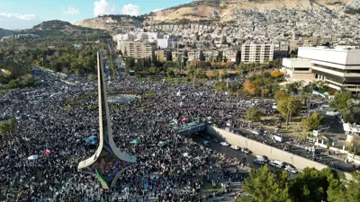 صورة لطائرة دون طيار تظهر مدينة دمشق، بعد الإطاحة بالنظام السوري، سوريا، 13 ديسمبر 2024.