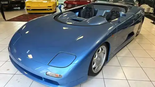 سيارة De Tomaso Guarà صنع منها حوالي 52 نسخة