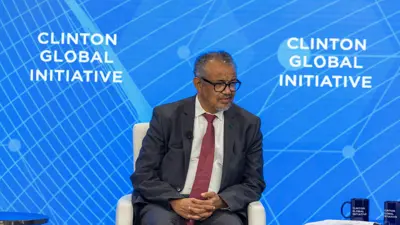 المدير العام لمنظمة الصحة العالمية تيدروس أدهانوم غيبريسوس يتحدث في قمة مبادرة كلينتون العالمية، في نيويورك، الولايات المتحدة، في 24 سبتمبر 2024.