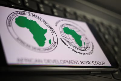 تونس تحصل على قرض بقيمة 80 مليون دولار من البنك الإفريقي