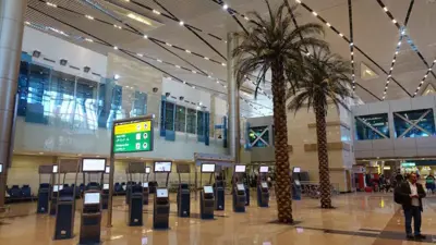 الصالة الرئيسة لمطار القاهرة