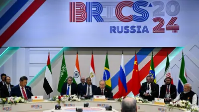 الرئيسان الصيني شي جين بينغ والروسي فلاديمير بوتين ورئيس الوزراء الهندي ناريندرا مودي خلال قمة «بريكس» في عاصمة تترستان قازان يوم 23 أكتوبر 2024.