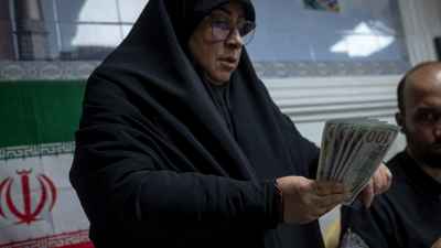 هبوط تاريخي.. متى يتوقف سقوط الريال الإيراني؟